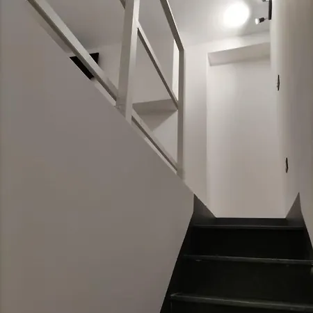 Holiday home Ruggero Settimo -